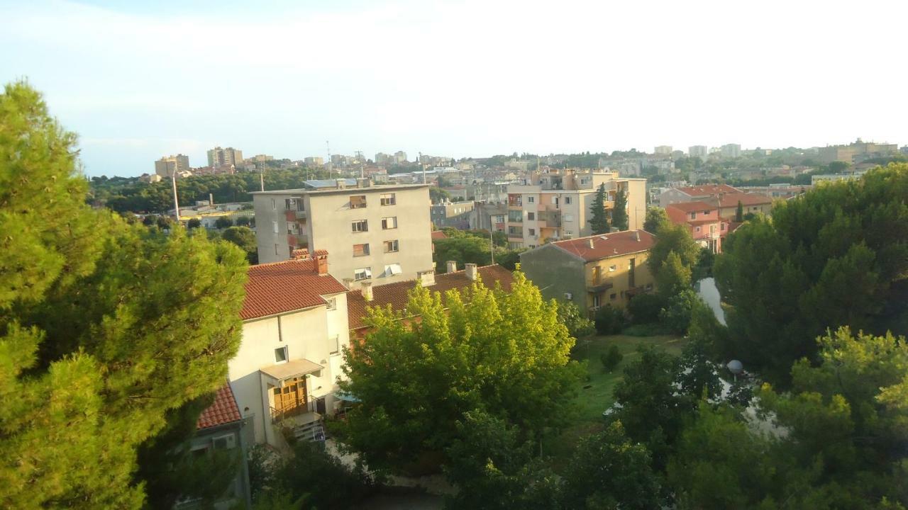 Central Panoramic Apartment Pula Exterior photo